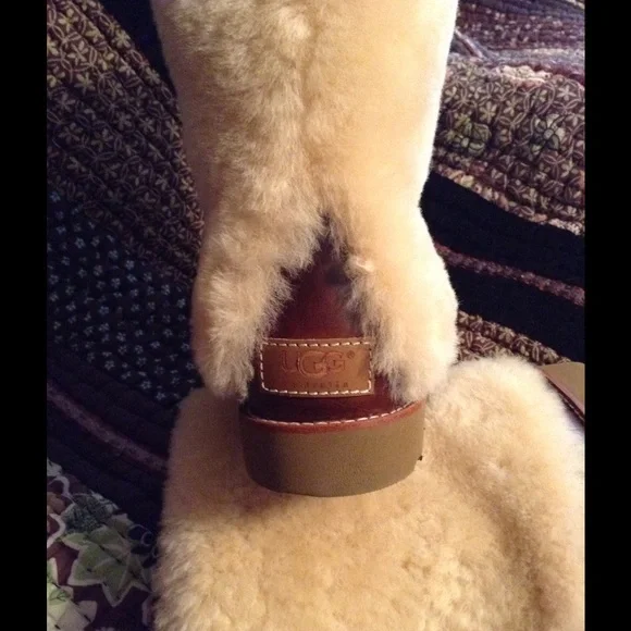 UGG Brown Leather and Cream Shearling Ankle Boots - Picture 4 of 4